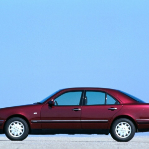 Mercedes-Benz E-Класс II (W210, S210)