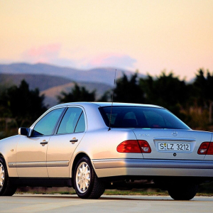 Mercedes-Benz E-Класс II (W210, S210)