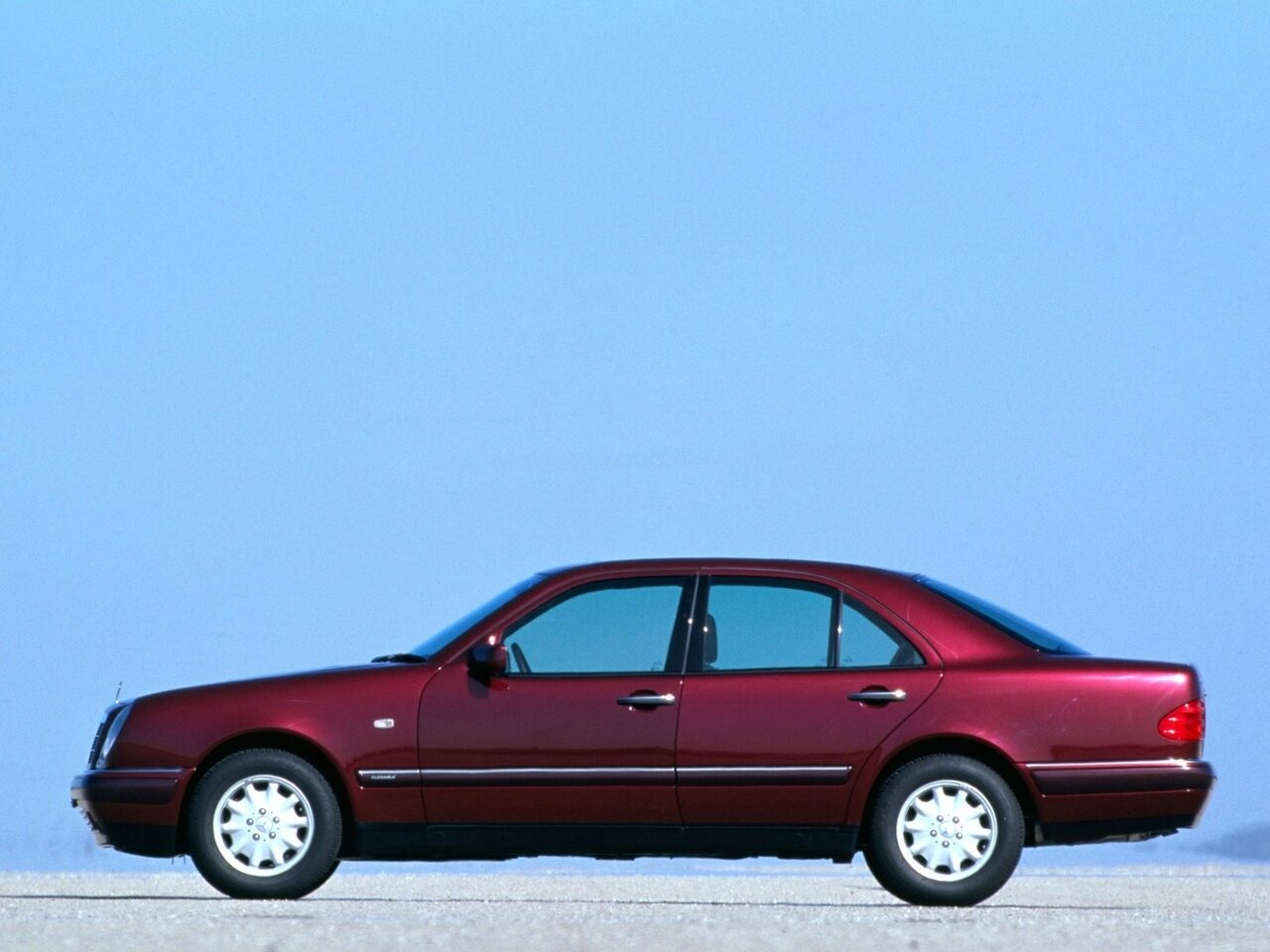 Mercedes-Benz E-Класс II (W210, S210)